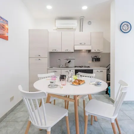 Appartement Casa Verdi, Holiday, Near The - Viareggio, Toscana *